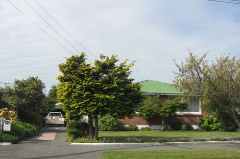 Photo of property in 14 Wychwood Crescent, Bishopdale, Christchurch, 8053