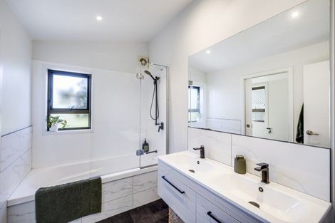 Photo of property in 61 Johns Road, Jervoistown, Napier, 4112
