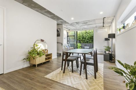 Photo of property in 9/4163 Great North Road, Glen Eden, Auckland, 0602