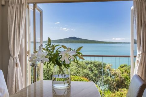 Photo of property in 90 Seacliffe Avenue, Narrow Neck, Auckland, 0622