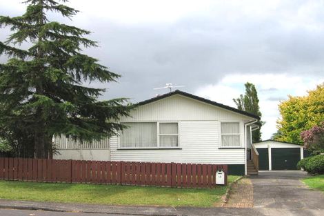 Photo of property in 10 Prior Place, Glendene, Auckland, 0602