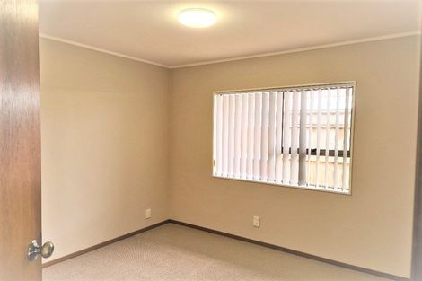 Photo of property in 178 Te Atatu Road, Te Atatu South, Auckland, 0610