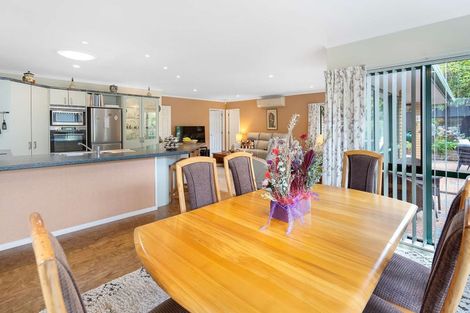 Photo of property in 7 Caulfield Place, Pukehangi, Rotorua, 3015