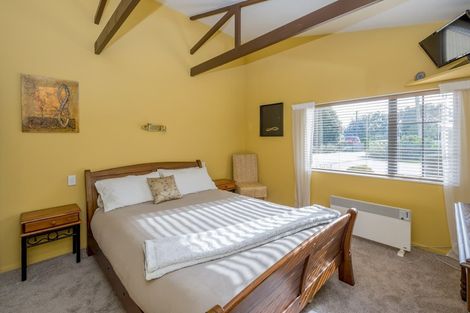 Photo of property in 32 Pratt Avenue, Foxton Beach, Foxton, 4815