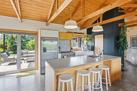 Photo of property in 72d Wairau Road, Oakura, 4314