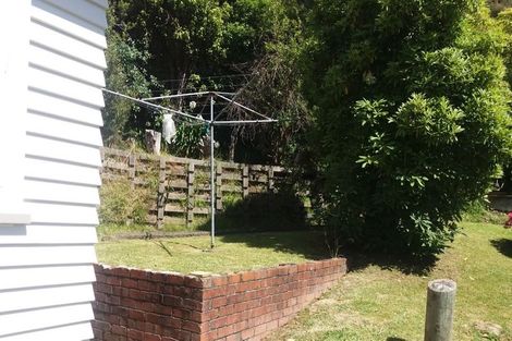 Photo of property in 27 Fraser Street, Wainuiomata, Lower Hutt, 5014