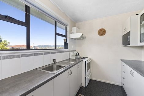 Photo of property in 24 School Road, Te Atatu South, Auckland, 0610