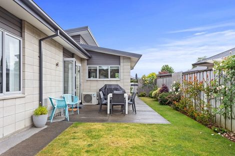 Photo of property in 28 Bank Street, Amberley, 7410