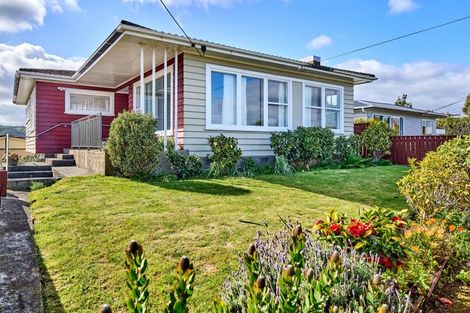 Photo of property in 10 Walker Avenue, Paremata, Porirua, 5026