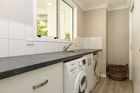 Photo of property in 72 Ridgetop Way, Oruanui, Taupo, 3384