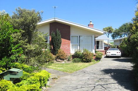 Photo of property in 17 Rossiter Avenue, Redwood, Christchurch, 8051