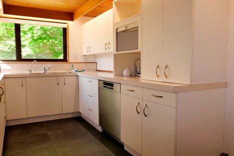 Photo of property in 10 Edgewater Street, Waikanae, 5036