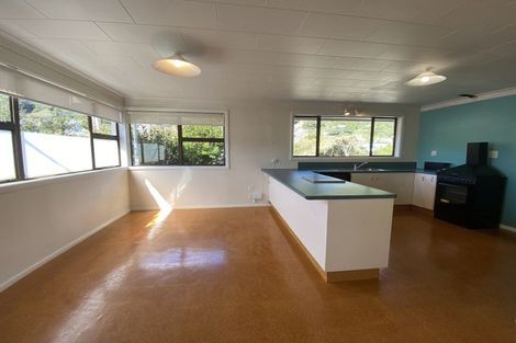 Photo of property in 91 Waikawa Road, Picton, 7220