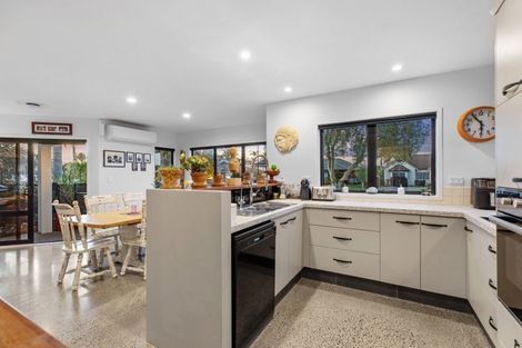 Photo of property in 31 Montego Drive, Papamoa Beach, Papamoa, 3118