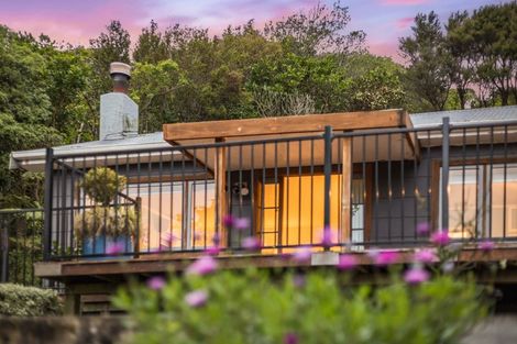 Photo of property in 82 Cluny Road, Plimmerton, Porirua, 5026