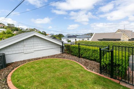 Photo of property in 15 Omar Street, Khandallah, Wellington, 6035