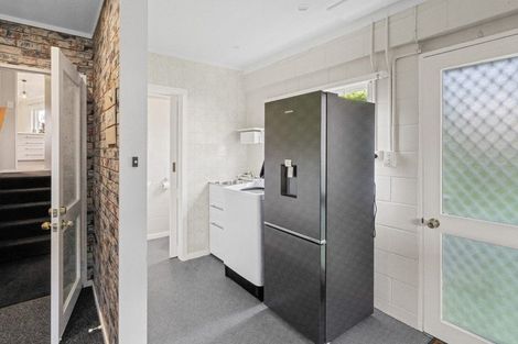 Photo of property in 10 Webb Avenue, Levin, 5510