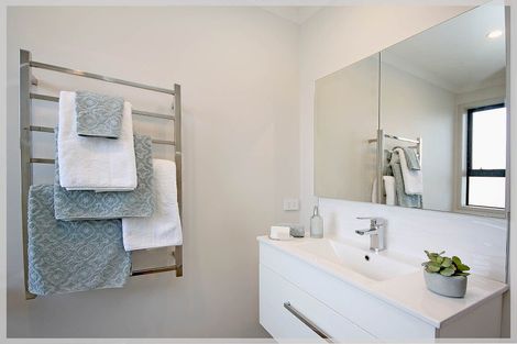 Photo of property in 25 Story Street, Foxton Beach, Foxton, 4815
