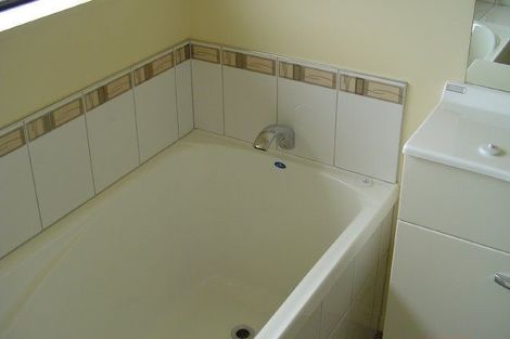 Photo of property in 4 Cascade Way, Paraparaumu, 5032