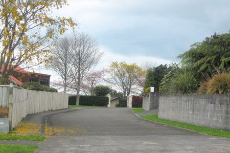 Photo of property in 25 Veale Road, Frankleigh Park, New Plymouth, 4310