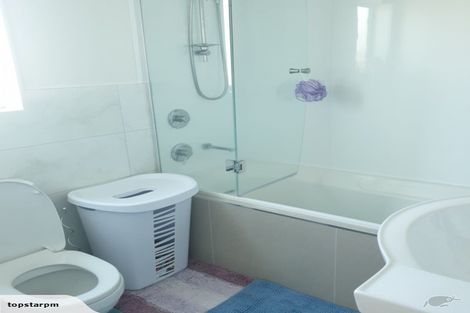 Photo of property in 13 Sohum Place, Manukau, Auckland, 2104