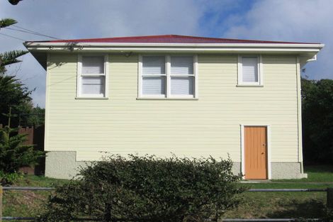 Photo of property in 8 Waiuta Street, Titahi Bay, Porirua, 5022