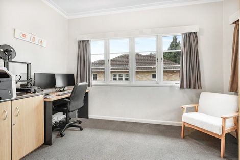 Photo of property in 15 Knighton Road, Hillcrest, Hamilton, 3216