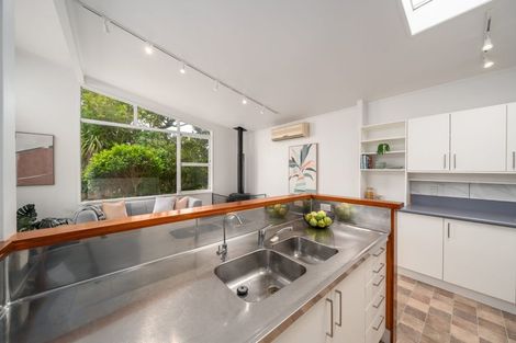 Photo of property in 5 Chudleigh Grove, Churton Park, Wellington, 6037