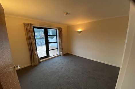 Photo of property in Endeavour Apartments, 6/125 Thorndon Quay, Pipitea, Wellington, 6011