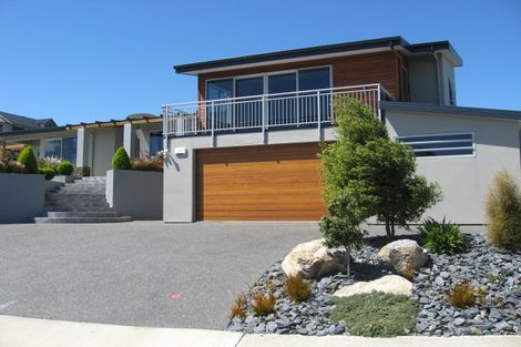 Photo of property in 2 Zeehaen Place, Britannia Heights, Nelson, 7010