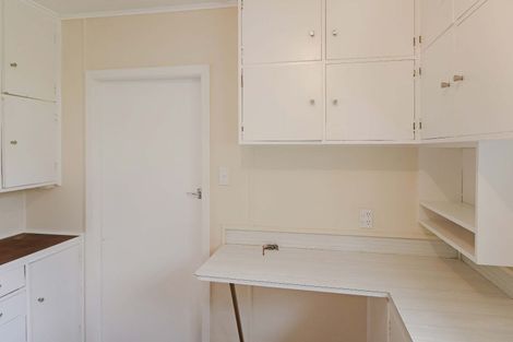 Photo of property in 5 Delaney Drive, Stokes Valley, Lower Hutt, 5019