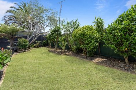 Photo of property in 1/126 Carlisle Road, Browns Bay, Auckland, 0632