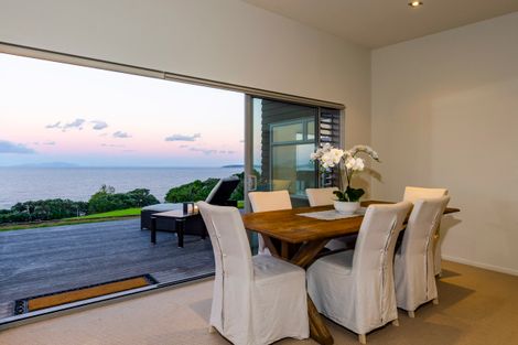 Photo of property in 22 Wonderview Road, Leigh, 0985