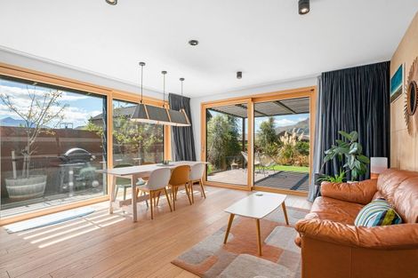 Photo of property in 6 Soudley Court, Jacks Point, Queenstown, 9371