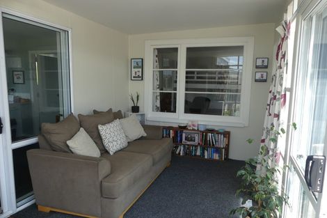 Photo of property in 32 Chamberlain Avenue, Amberley, 7481