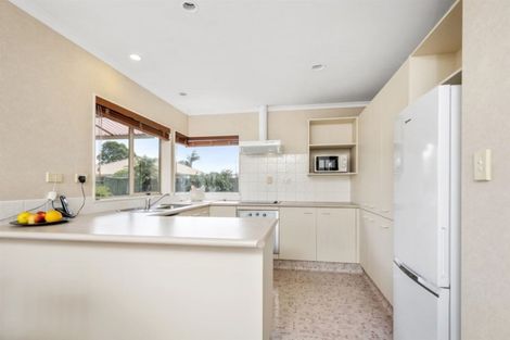 Photo of property in 17 The Gardens Drive, Papamoa Beach, Papamoa, 3118