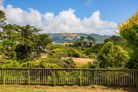 Photo of property in 19 Gloucester Street, Cannons Creek, Porirua, 5024