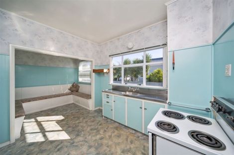 Photo of property in 12 Grey Street, Hawera, 4610