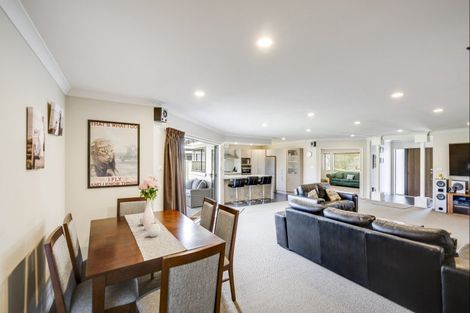 Photo of property in 15 Pania Place, Poraiti, Napier, 4112