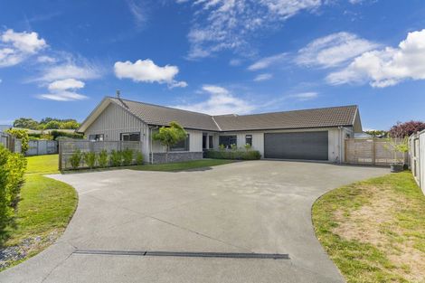 Photo of property in 8 Ernest Kemp Rise, Wharewaka, Taupo, 3330