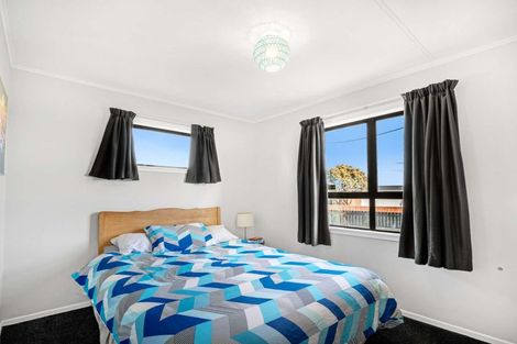 Photo of property in 10 Omori Place, Castlecliff, Whanganui, 4501