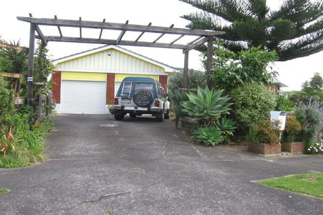 Photo of property in 1 Hooker Place, Papatoetoe, Auckland, 2025