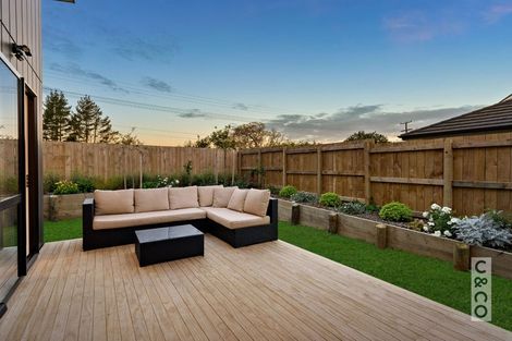 Photo of property in 12 Paihere Street, Huapai, Kumeu, 0810