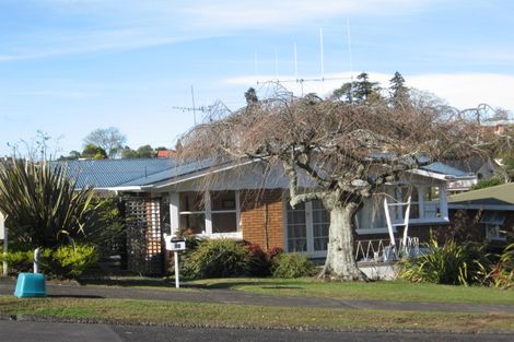 Photo of property in 10 Vista Terrace, Hillcrest, Hamilton, 3216