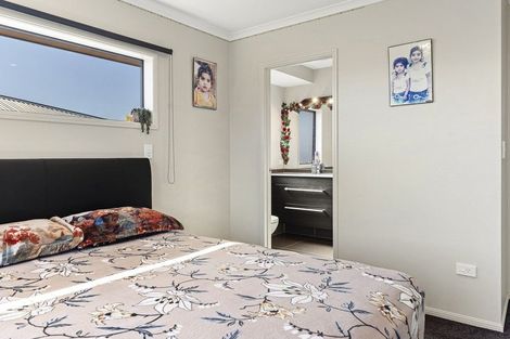 Photo of property in 5d James Drive, Bell Block, New Plymouth, 4312