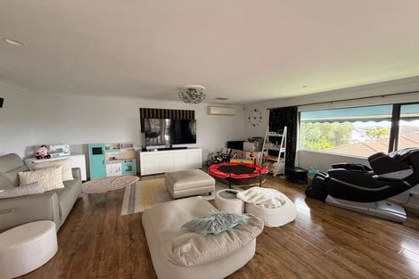 Photo of property in 39 Lansell Drive, East Tamaki Heights, Auckland, 2016