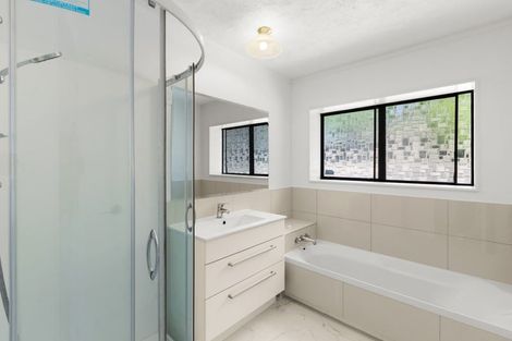 Photo of property in 16 Kokako Place, Taradale, Napier, 4112