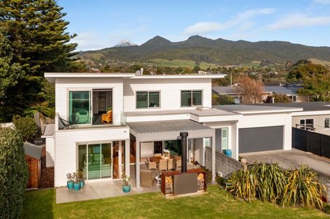 Photo of property in 17 Pitcairn Street, Oakura, 4314