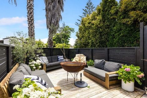 Photo of property in 1/35 Newhaven Terrace, Mairangi Bay, Auckland, 0630