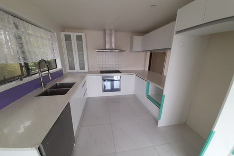 Photo of property in 33 Sequoia Place, Sunnynook, Auckland, 0620